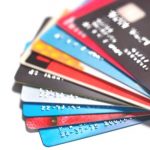 Thẻ tín dụng và thẻ ghi nợ giống và khác nhau ở điểm nào?