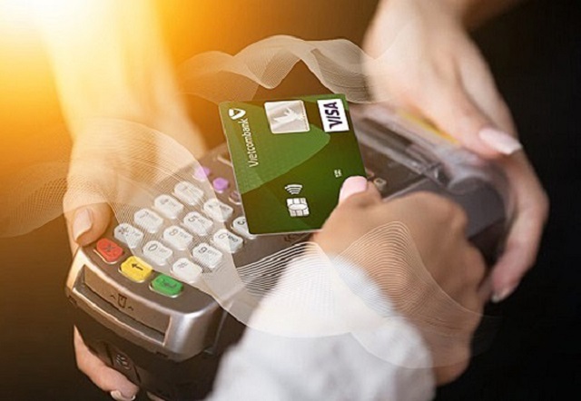Phí rút tiền mặt từ thẻ tín dụng Vietcombank