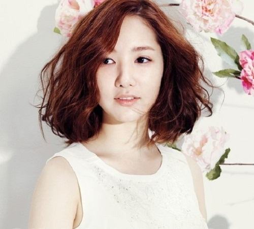 Các kiểu tóc ngang vai cho tuổi 40 trẻ trung so với tuổi thật 7