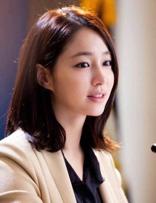 Các kiểu tóc ngang vai cho tuổi 40 trẻ trung so với tuổi thật 11