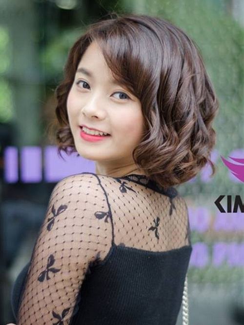 Các kiểu tóc ngang vai cho tuổi 40 trẻ trung so với tuổi thật 13