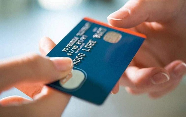 Ghi nợ tự động bằng tài khoản tín dụng