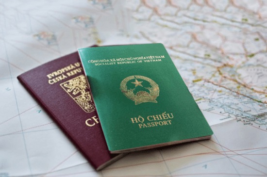 vay tiền với passport