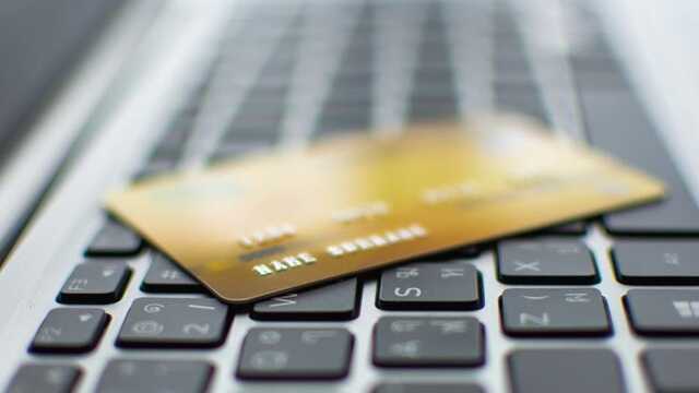 Đặc điểm của thẻ ghi nợ là gì?